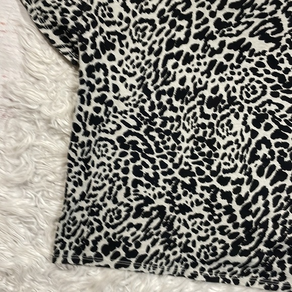 Nation LTD Marie Leopard Patterned Square Boxy Short Sleeve Tee - Picture 7 of 10